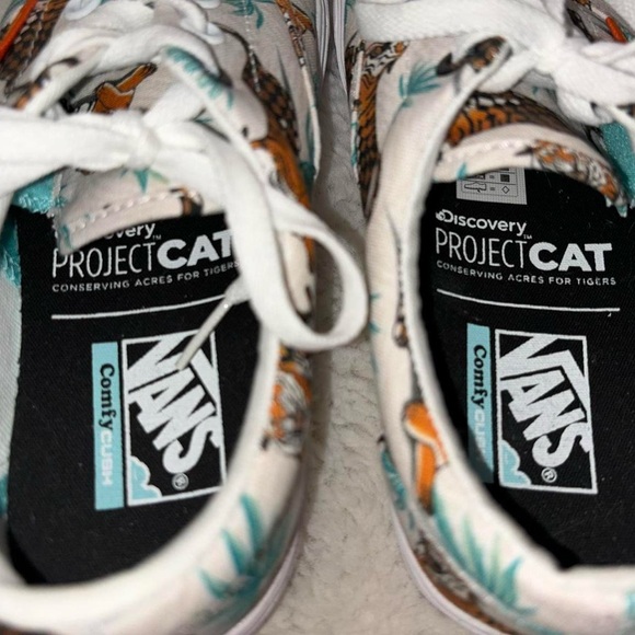 Tiger vans ! - Picture 2 of 3